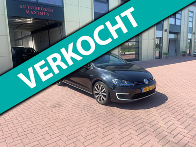 Volkswagen Golf 1.4 TSI GTE / PANO / KEYLESS / CARPLAY / NAP + BOEKJES