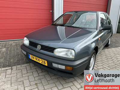 Volkswagen Golf 1.6 CL