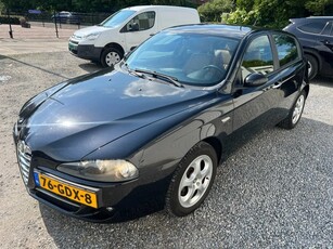 Alfa Romeo 147 1.6 T.Spark Progression BRUIN-LEER.CLIMA.NAP!