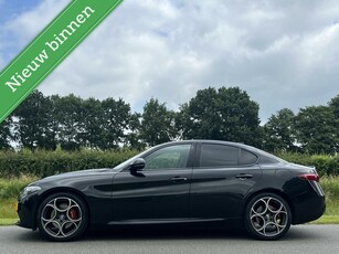 Alfa Romeo Giulia 2.0T Q2 310pk Veloce stoelen! 19 inch