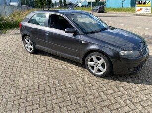 Audi A3 1.6 FSI Attraction