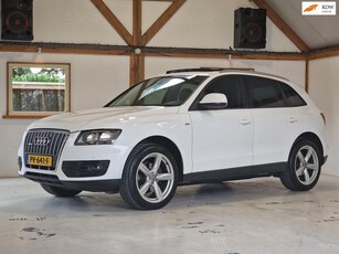 Audi Q5 2.0 TFSI quattro S-Line (Panodak / S-Line /