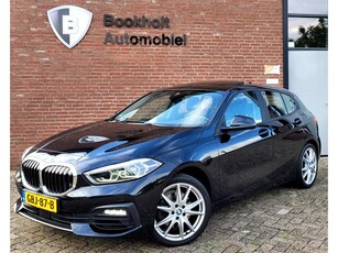 BMW 1-serie 118i Panorama, Leder, Trekhaak, High Executive