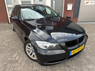 BMW 3-serie 318i Business Line / Navi / Cruise / LM