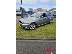 BMW 3-serie Touring 318i High Executive