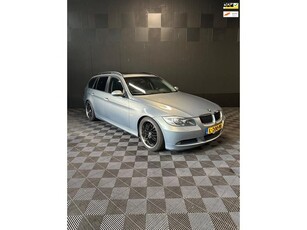 BMW 3-serie Touring 320i Pano Navi Xenon Clima