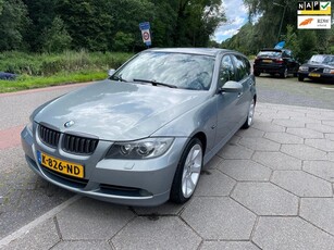 BMW 3-serie Touring 325i + NIEUWE APK!!