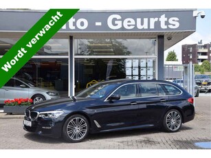 BMW 5 Serie Touring 520i Touring M Sport Pano Head up Dis 19Inch Navi Led Memory Complete Top auto!!