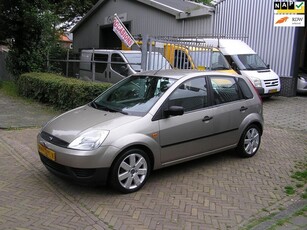 Ford Fiesta 1.3 Ambiente nap airco nieuwe apk