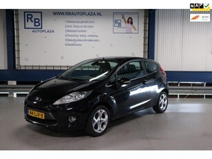 Ford Fiesta 1.4 Titanium + Velg + Clima + Pdc + Facelift !