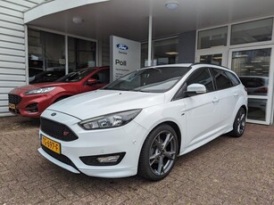 Ford Focus 125pk ST-Line Climat Navi Trekhaak Parking pack