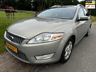 Ford Mondeo Wagon 2.0-16V Limited keurig onderhouden met