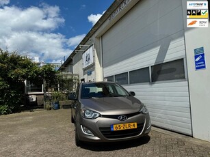 Hyundai I20 1.2i Business Edition AIRCO TREKHAAK ZEER LEUKE