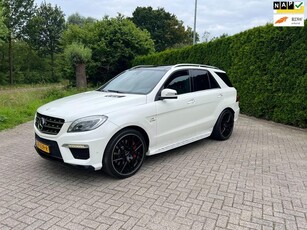 Mercedes-Benz M-klasse AMG 63 Performance Pack PARELMOOR WIT