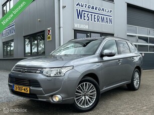 Mitsubishi Outlander 2.0 PHEV Instyle+ Navi Acc Schuifdak