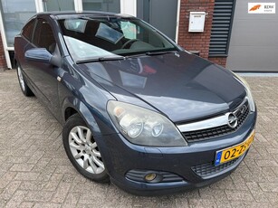 Opel Astra GTC 1.6 Temptation / Airco / Navi / PDC / Cruise