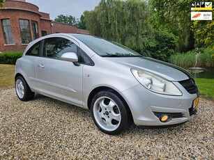 Opel Corsa 1.2-16V SPORT airco/CRUISE