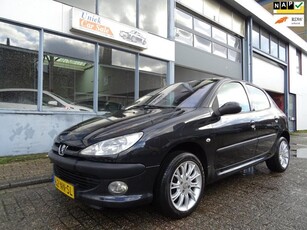 Peugeot 206 1.4-16V Gentry Premium