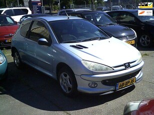 Peugeot 206 1.4 Forever sport st bekr cv elek pak nap apk