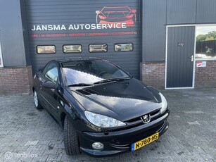 Peugeot 206 CC 1.6-16V cabrio,stoelverwarming en nieuwe APK!