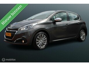 Peugeot 208 1.2 PureTech Blue Lease Executive Allure, Navi