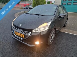 Peugeot 208 1.4 e-HDi GERESERVEERD!!!!!!!!!!!!!!!!!!!