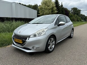 Peugeot 208 1.4 VTi Allure / NAVI / AIRCO ECC / HALF LEER /