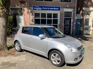 Suzuki Swift 1.3 4Grip Exclusive 4 x 4