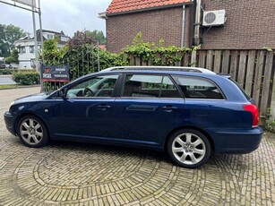 Toyota Avensis Wagon 2.0 VVTi Linea Luna