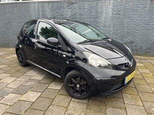 Toyota Aygo 1.0-12V + *NAP*Airco*5drs* (bj 2008)