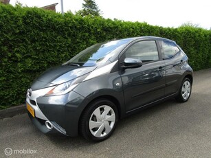 Toyota Aygo 1.0 VVT-i X-PLAY - 5-DEURS - 73.000 KM - NL-AUTO