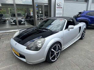 Toyota MR2 1.8-16v VVT-i bluetooth audio systeem