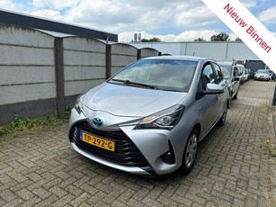 Toyota Yaris 1.5 Hybrid AUTOMAAT/ NAVI/ AIRCO/ CRUISE!