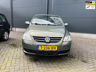 Volkswagen FOX 1.2 TRENDLINE uitv. AIRCO/ NWE KOPP./APK. uitsluitend op afspraak !