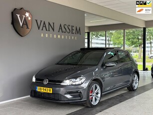 Volkswagen Golf 1.5 TSI HighlineR-LinePanoDSG