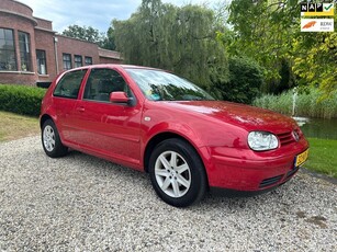 Volkswagen Golf 1.6-16V