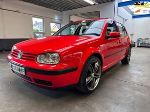 Volkswagen Golf 1.6 Trendline Automaat