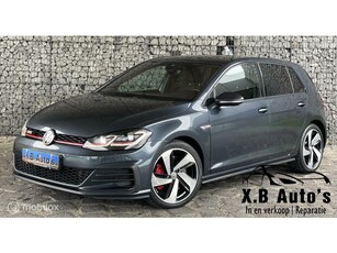 Volkswagen Golf 7 GTI 2.0 DSG PERFORMANCE DIGITALKEYLES