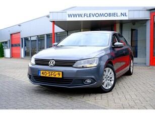 Volkswagen Jetta 1.2 TSI Comfortline NaviClimaPDCLMV