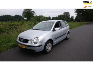 Volkswagen Polo 1.4-16V