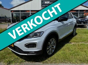 Volkswagen T-Roc 1.5 TSI Sport AUTOMAAT / NAVI CARPLAY