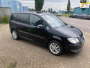 Volkswagen Touran 1.4 TSI Trendline 7 Zits