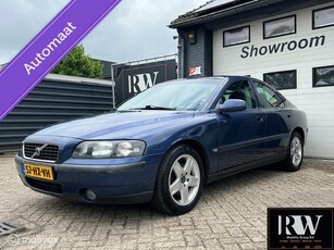 Volvo S60 2.4 automaat met airco, trekhaak en nieuwe apk!