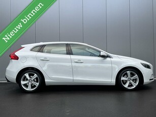 Volvo V40 1.6 T3 Summum Leder Park assist