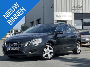 Volvo V60 1.6 T3 Momentum PARKEERSENSOREN/CLIMATE