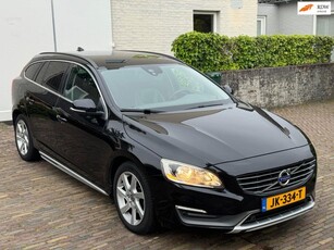 Volvo V60 2.0 D4 Summum AircoLederPDCCruise