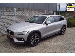 Volvo V60 Cross Country 2.0 B5 AWD Ultimate 250PK Autom