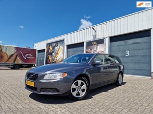 Volvo V70 2.0D AIRCO NAVI PSENSOR LEDER CRUISE 2 X SLEUTEL