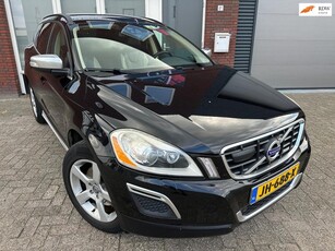 Volvo XC60 2.4D AWD Summum / Leder / Navi / Memory / PDC /