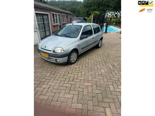 Renault Clio 1.4-16V RN AUTOMAAT 114334 km APK TOT 7-2025